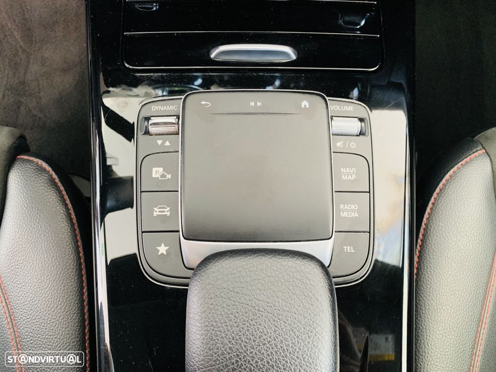 Mercedes-Benz A 250 Limousine e AMG Line - 38