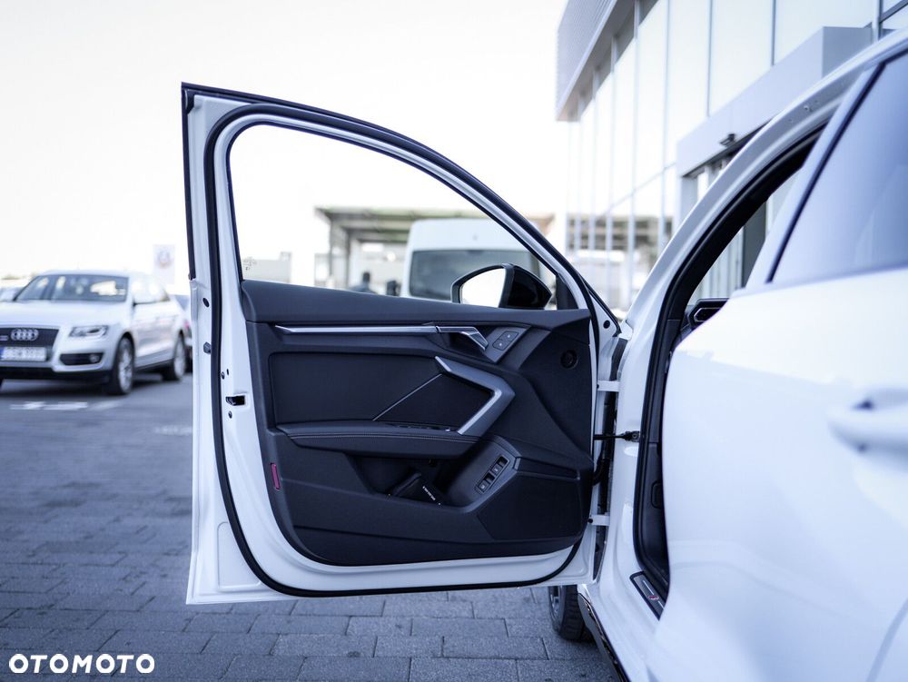 Audi A3 Sportback - 13