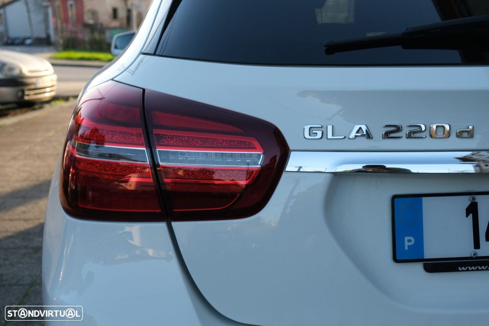 Mercedes-Benz GLA 220 d AMG Line 4-Matic - 32