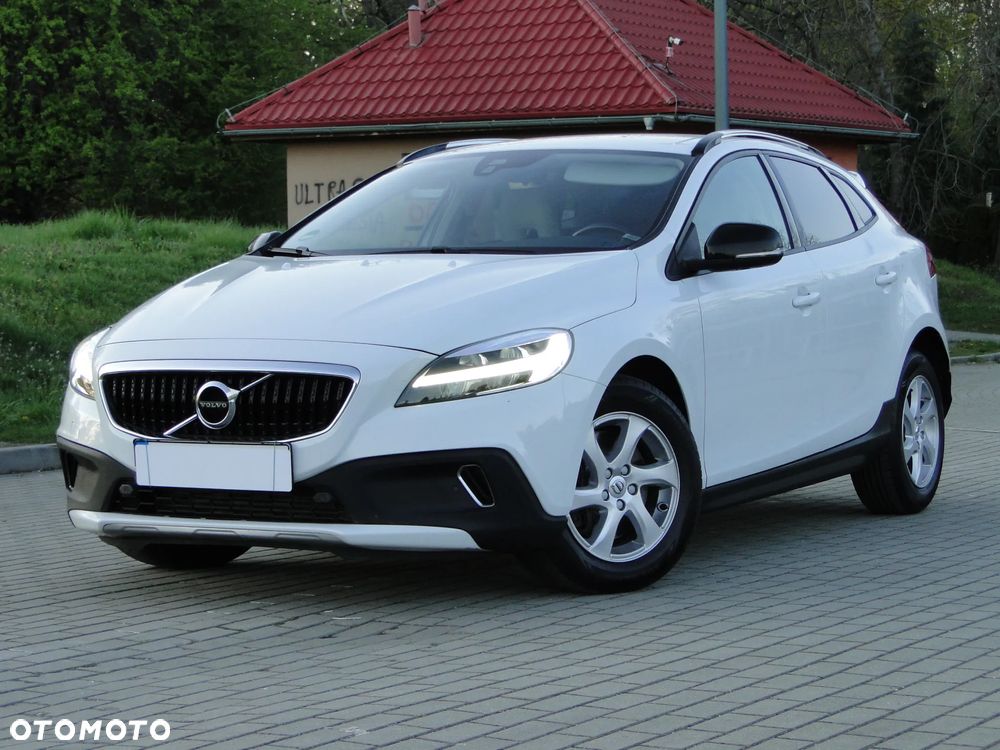 Volvo V40 Cross Country D3 Ocean Race - 1