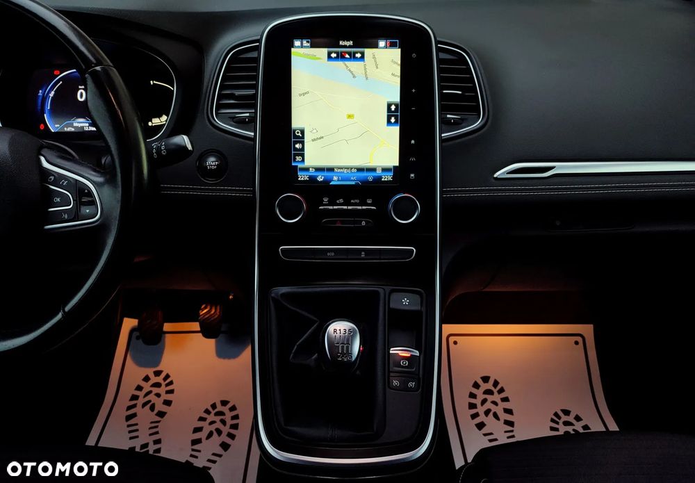 Renault Scenic ENERGY TCe 140 LIMITED - 10