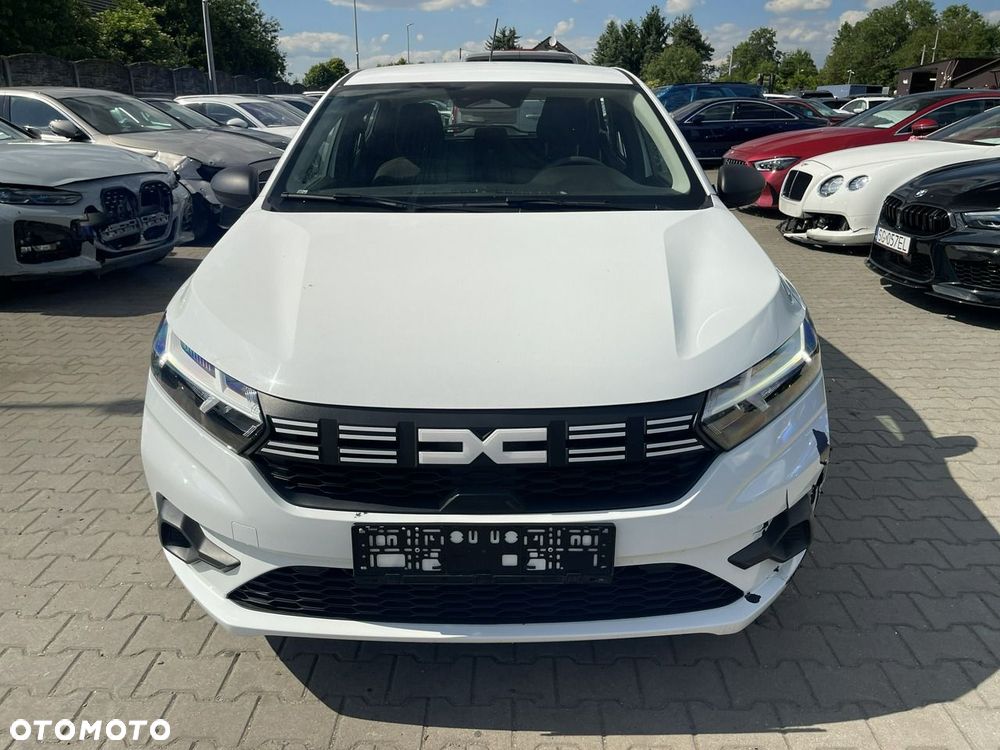 Dacia Sandero TCe 90 Essential - 8