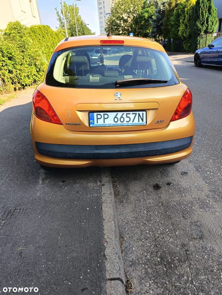 Peugeot 207 1.4 - 6