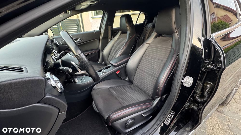 Mercedes-Benz GLA 200 (CDI) d 4Matic 7G-DCT AMG Line - 12