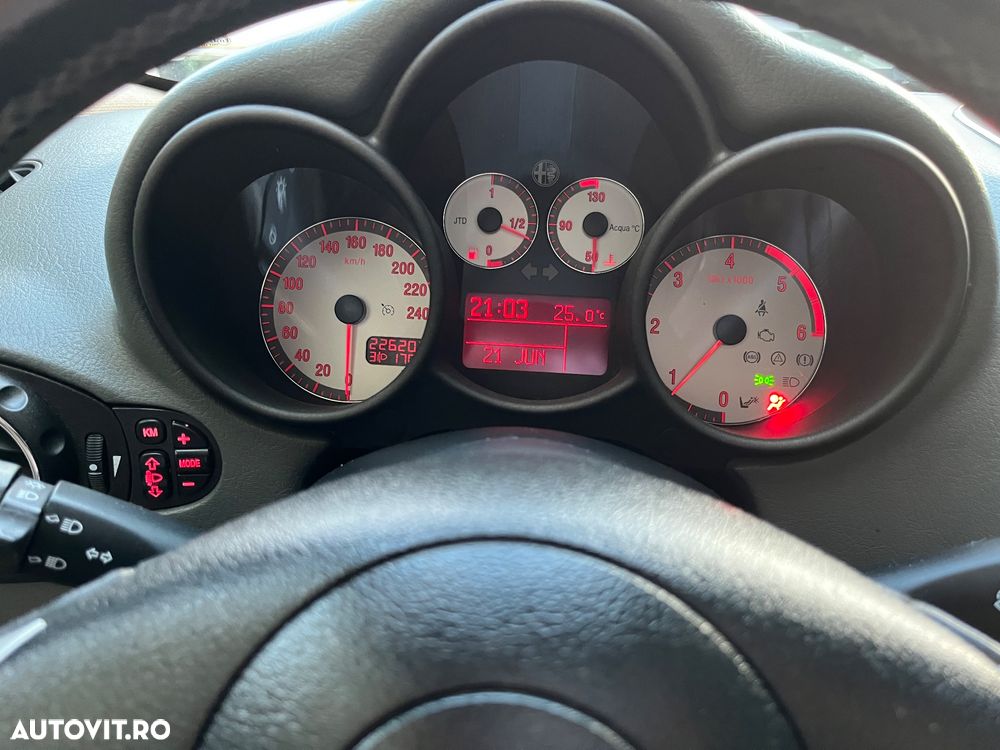 Alfa Romeo GT - 13