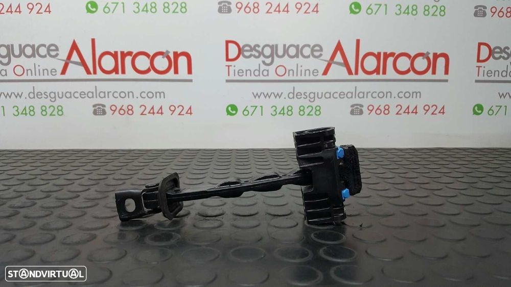 RETENTOR DA PORTA DIANTEIRA DIREITA VOLKSWAGEN SCIROCCO (137) 1.4 TSI (90KW) - 1