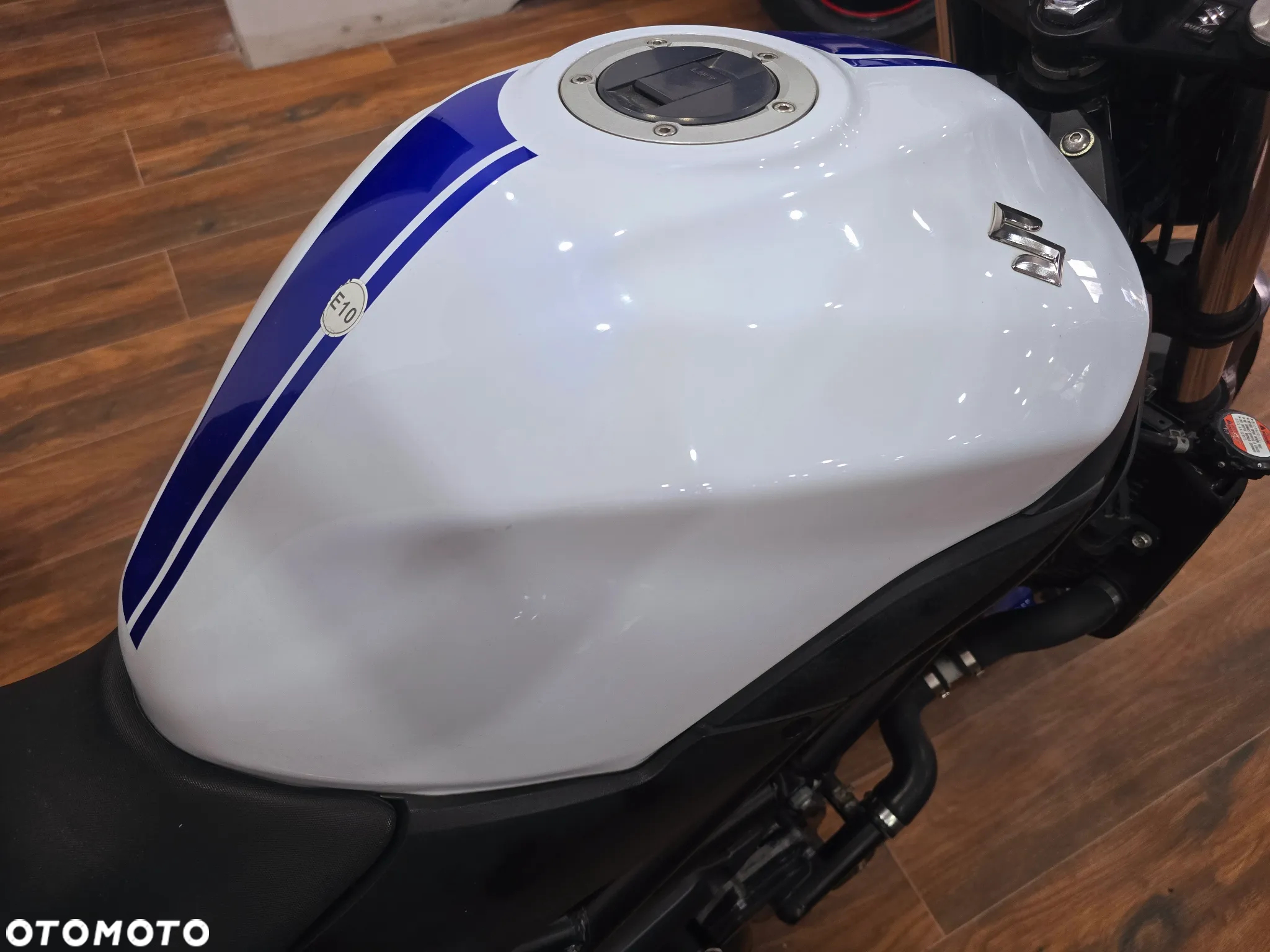 Suzuki SV - 13