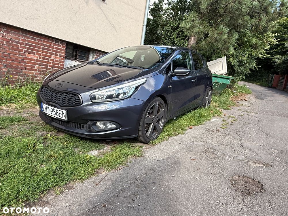 Kia Ceed 1.4 CVVT Fifa World Cup Edition - 5