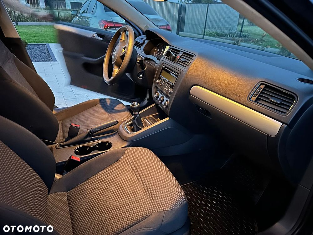 Volkswagen Jetta 1.6 TDI BMT Comfortline - 8