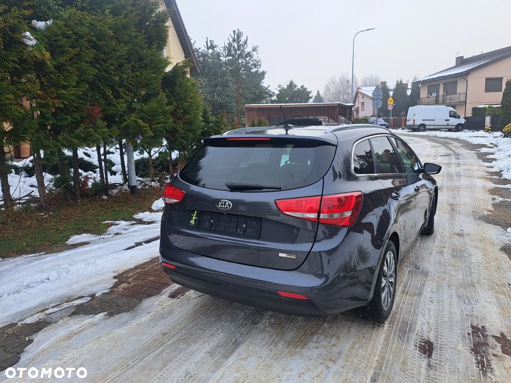 Kia Ceed - 13