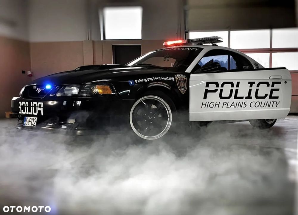 Ford Mustang 4.6 V8 GT - 2