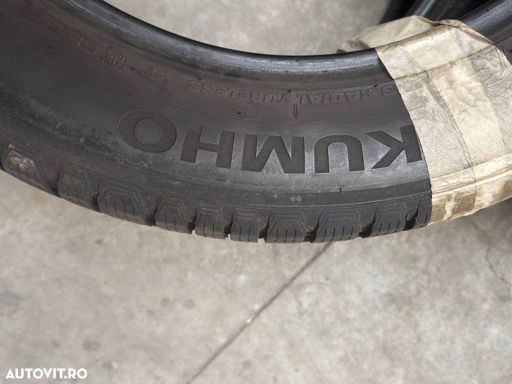 Vând 4 anvelope 255/55/20 kumho de iarnă ca noi - 8