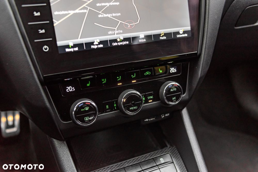 Skoda Octavia 2.0 TDI 4x4 DSG RS - 33