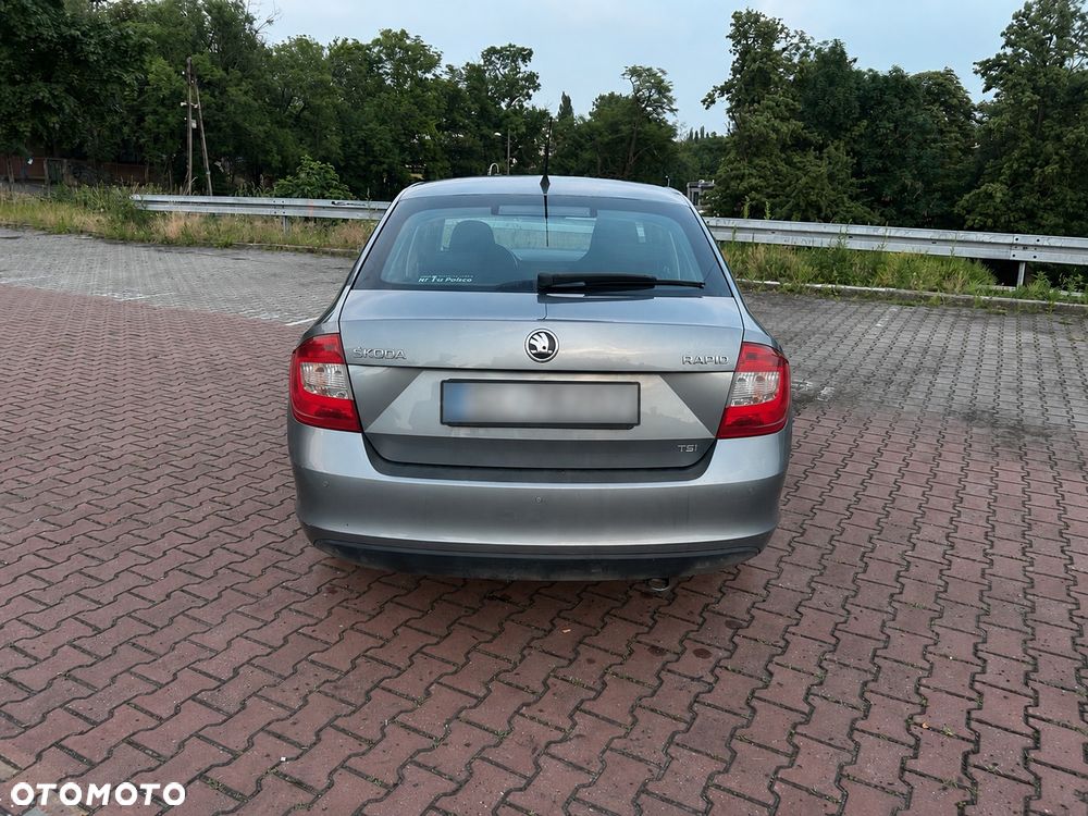 Skoda RAPID 1.2 TSI Ambition - 4