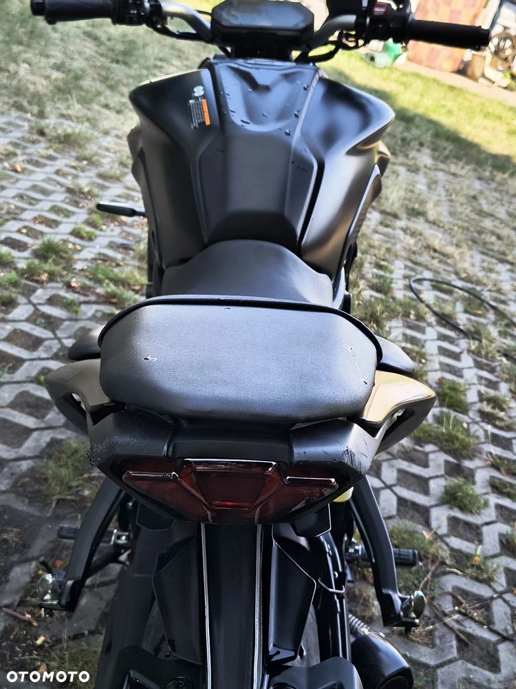 Yamaha MT - 7
