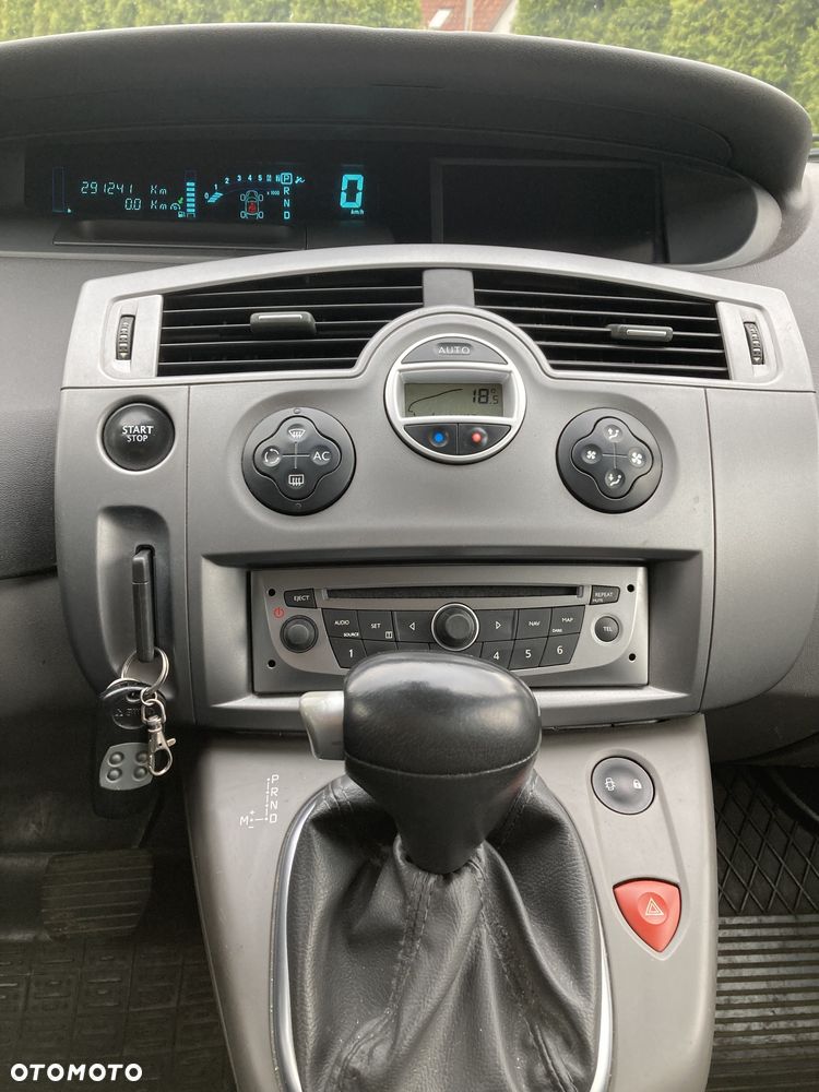 Renault Scenic - 8