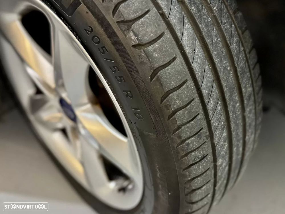 Ford Focus SW 1.6 TDCi Trend - 12