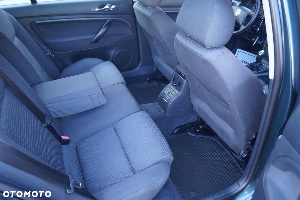 Skoda Superb 2.0 Exclusive - 26