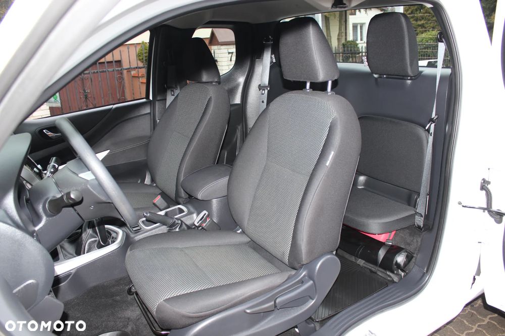 Nissan Navara - 32