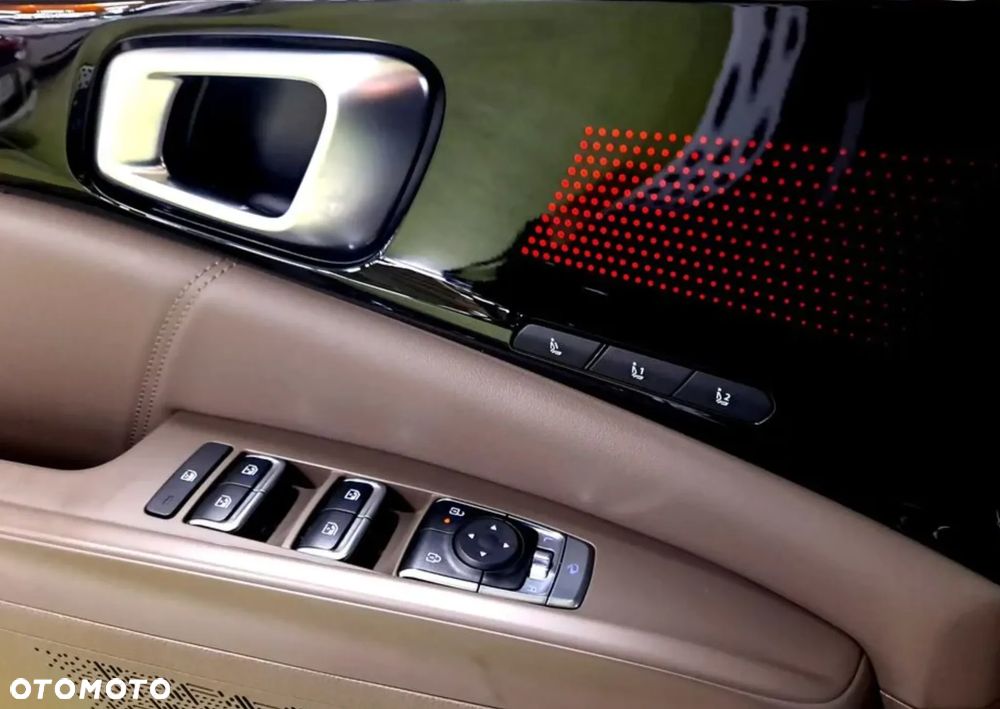 Kia Carnival - 13
