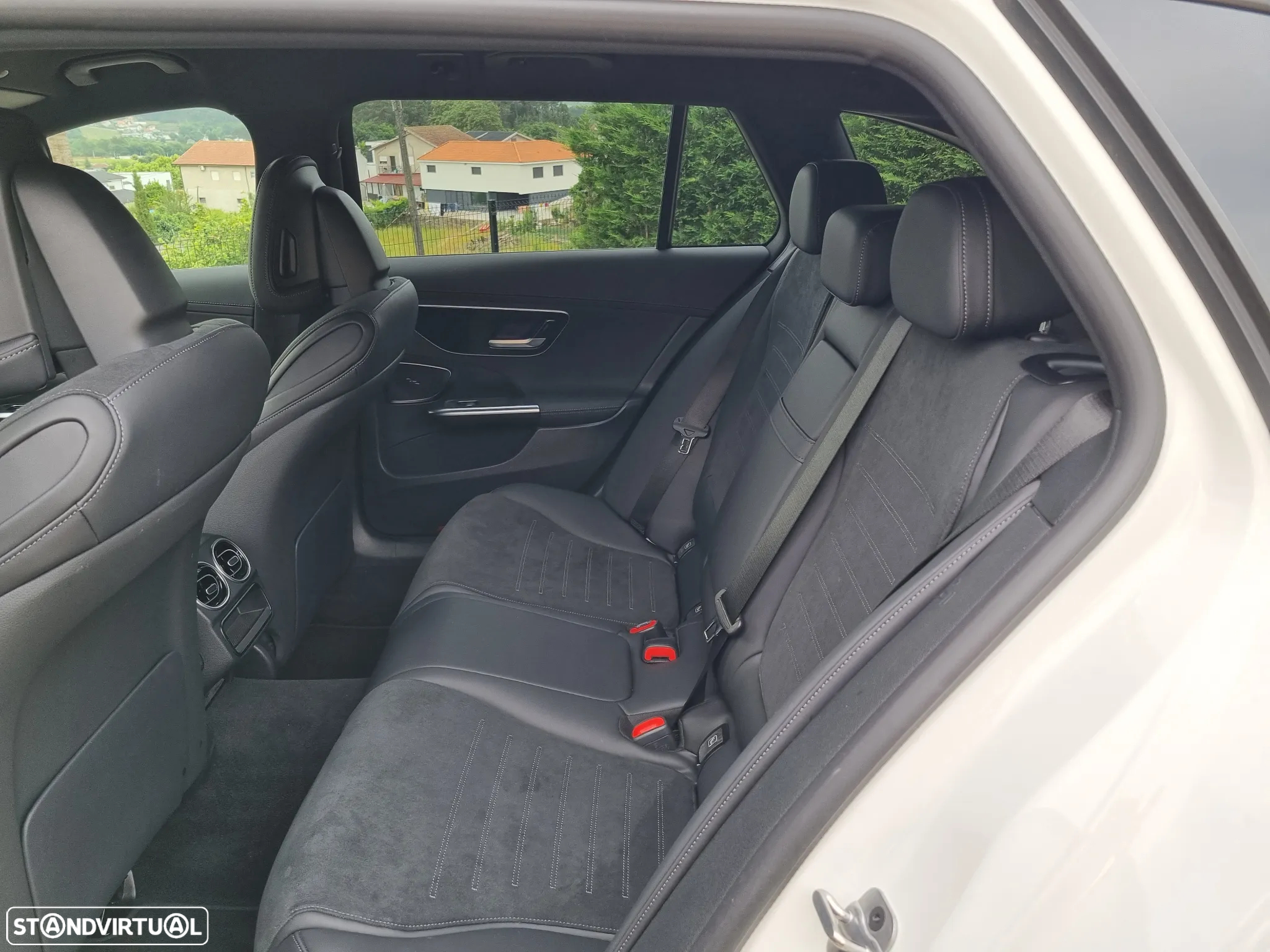Mercedes-Benz C 300 e AMG Line - 20