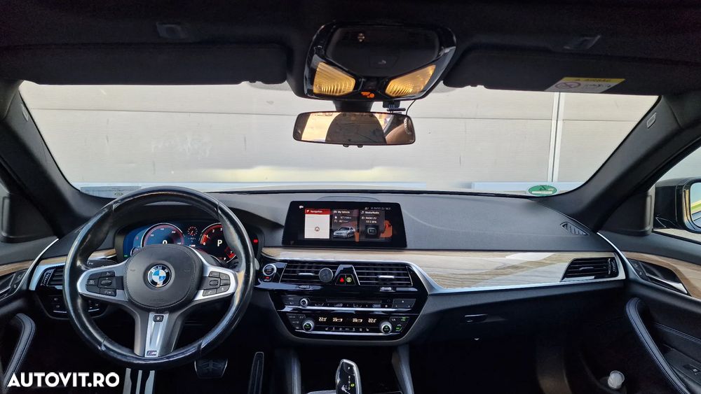 BMW Seria 5 530i xDrive AT - 1