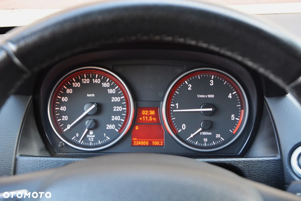 BMW X1 sDrive18d xLine - 35