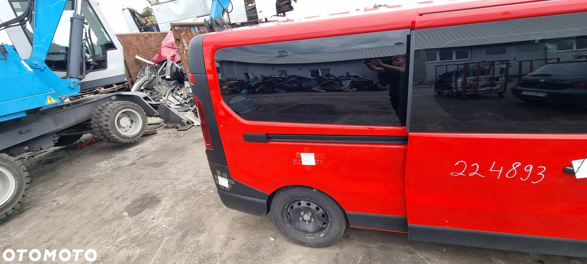 ĆWIARTKA BŁOTNIK PRAWY TYŁ RENAULT TRAFIC III 2022 - 5