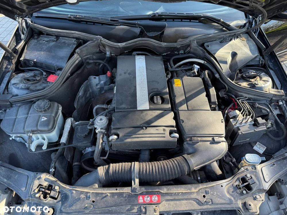 Mercedes-Benz Klasa C 180 Classic - 30