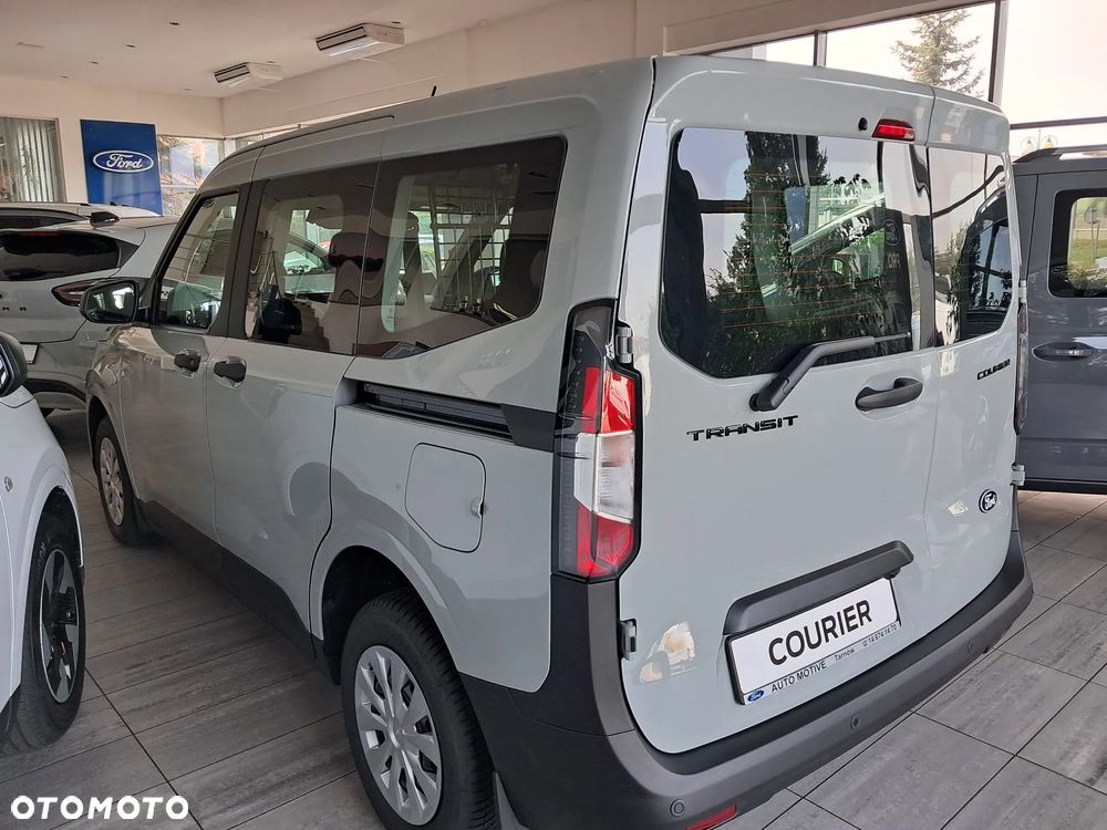 Ford Transit Courier - 3
