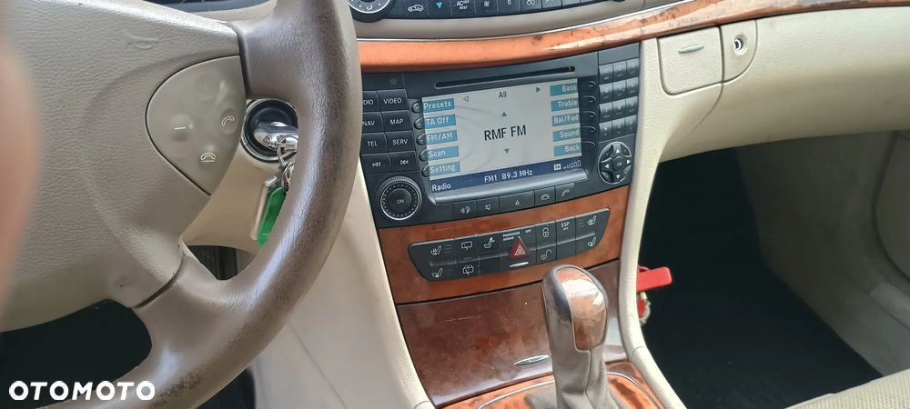 Mercedes-Benz Klasa E 320 Elegance - 5