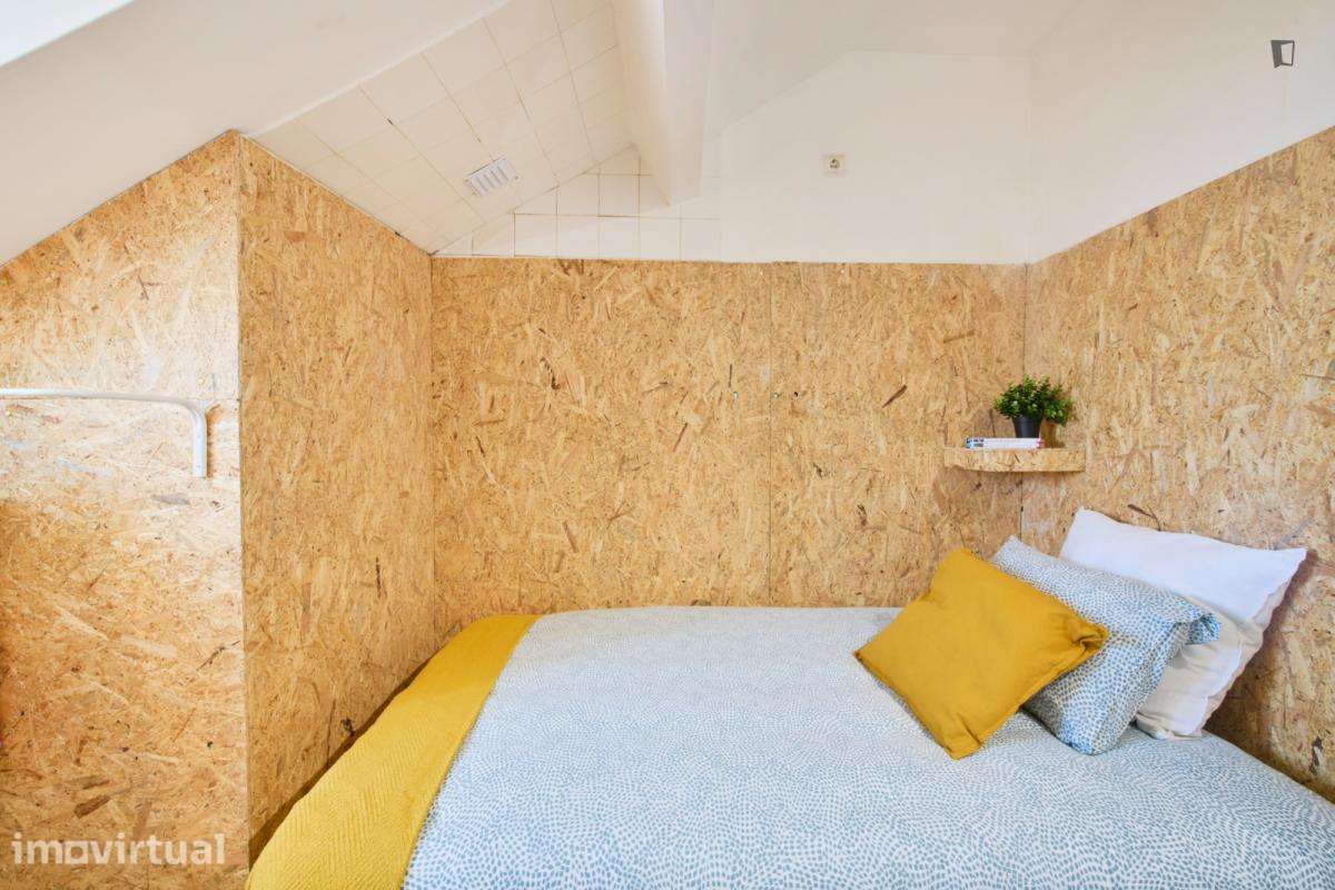Quarto - localizado em São Bento Lisbon - Grande imagem: 5/31