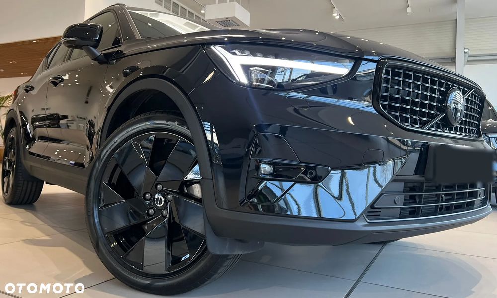 Volvo XC 40 B4 B AWD DKG Ultimate Dark - 3