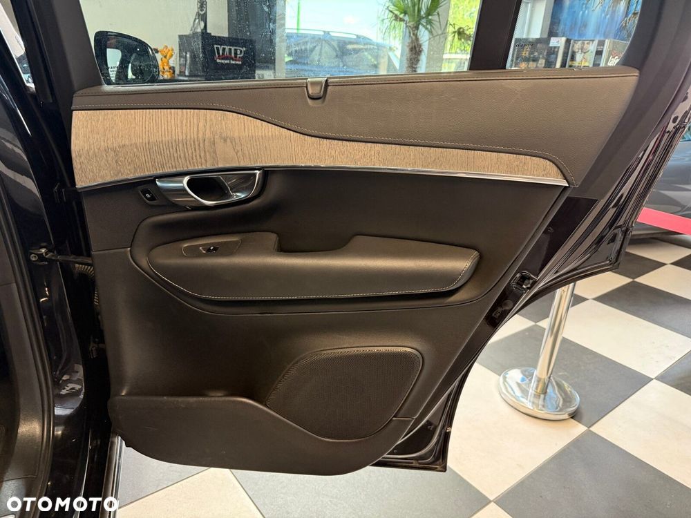 Volvo XC 90 - 18