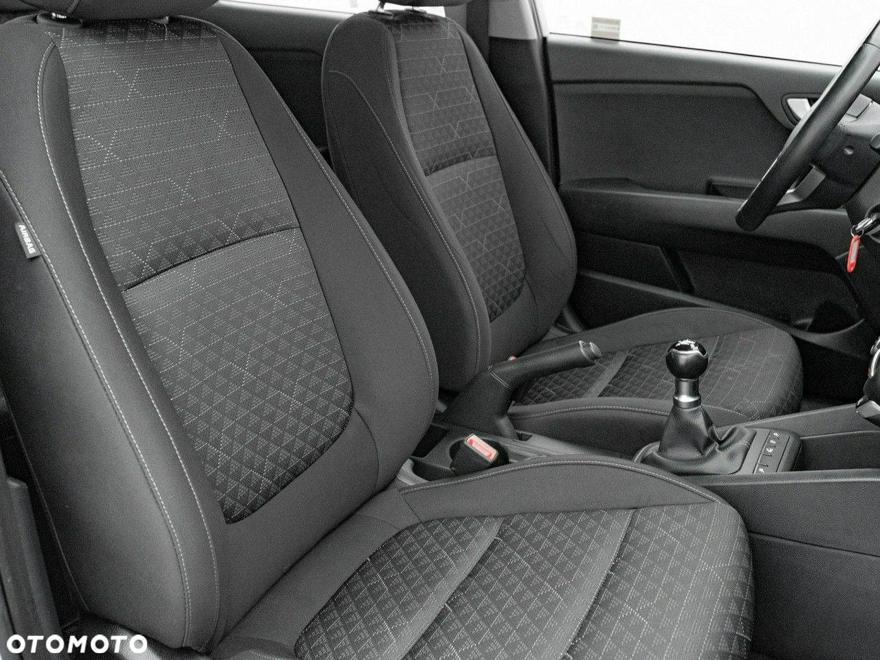 Kia Rio 1.2 M - 32