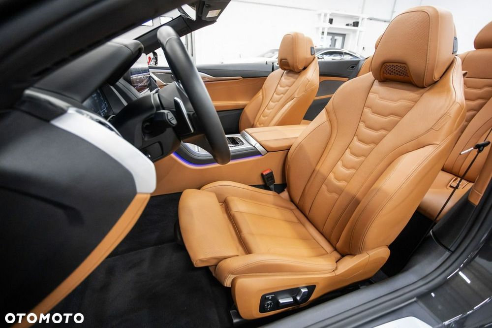 BMW Seria 8 840i - 26
