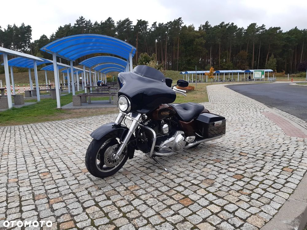 Harley-Davidson Touring Street Glide - 4