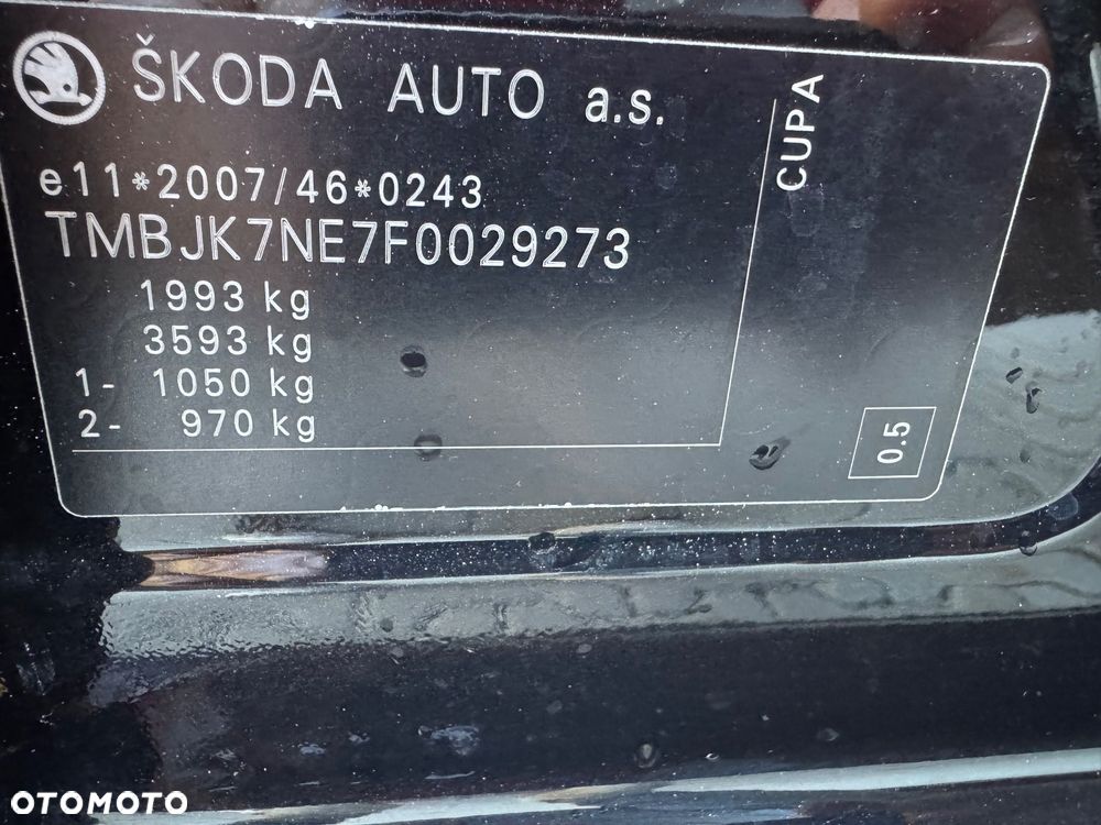 Skoda Octavia 2.0 TDI DSG RS - 39