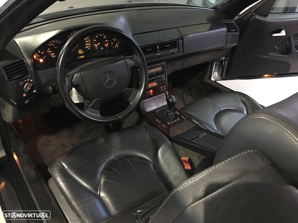 Mercedes-Benz SL 280 Standard - 13