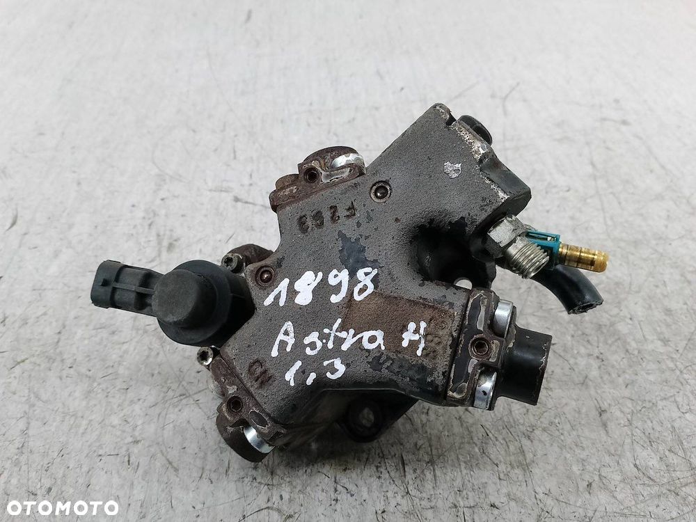 POMPA WTRYSKOWA OPEL ASTRA H 1.3 CDTI - 2