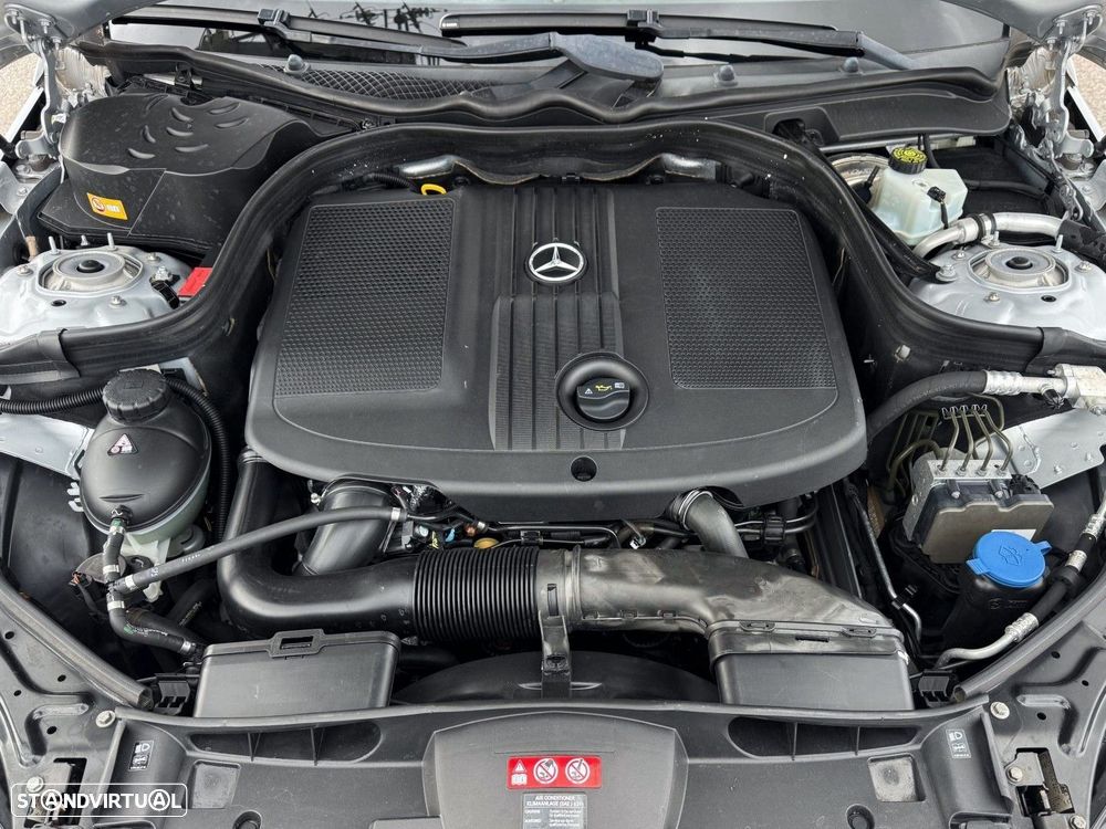 Mercedes-Benz E 220 CDi Avantgarde BE Auto. - 15