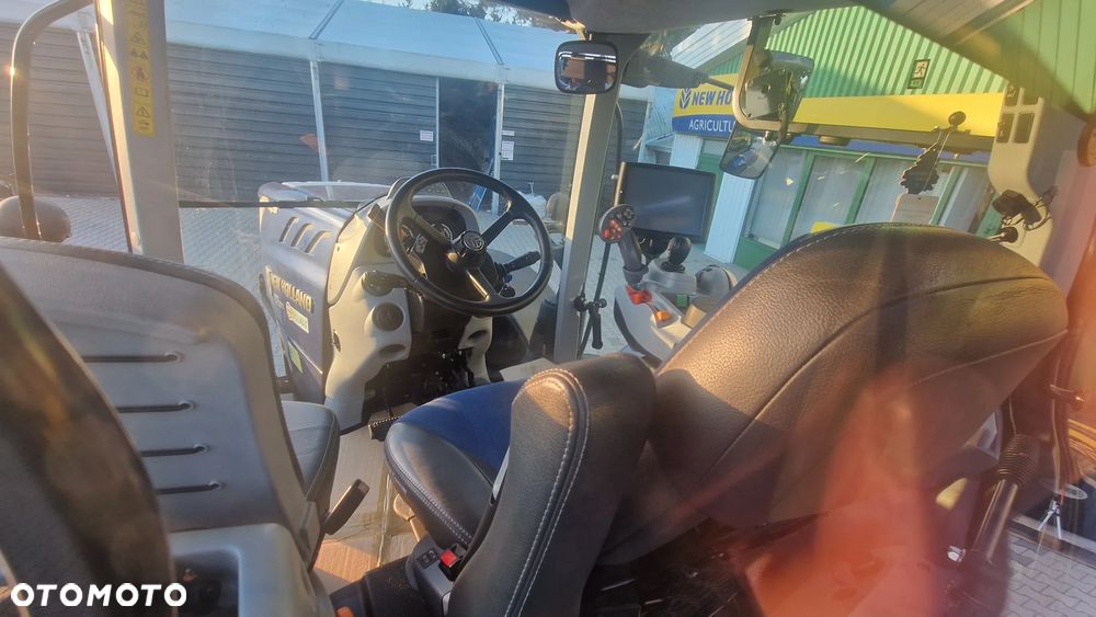 New Holland T7.270 Auto Command - 10