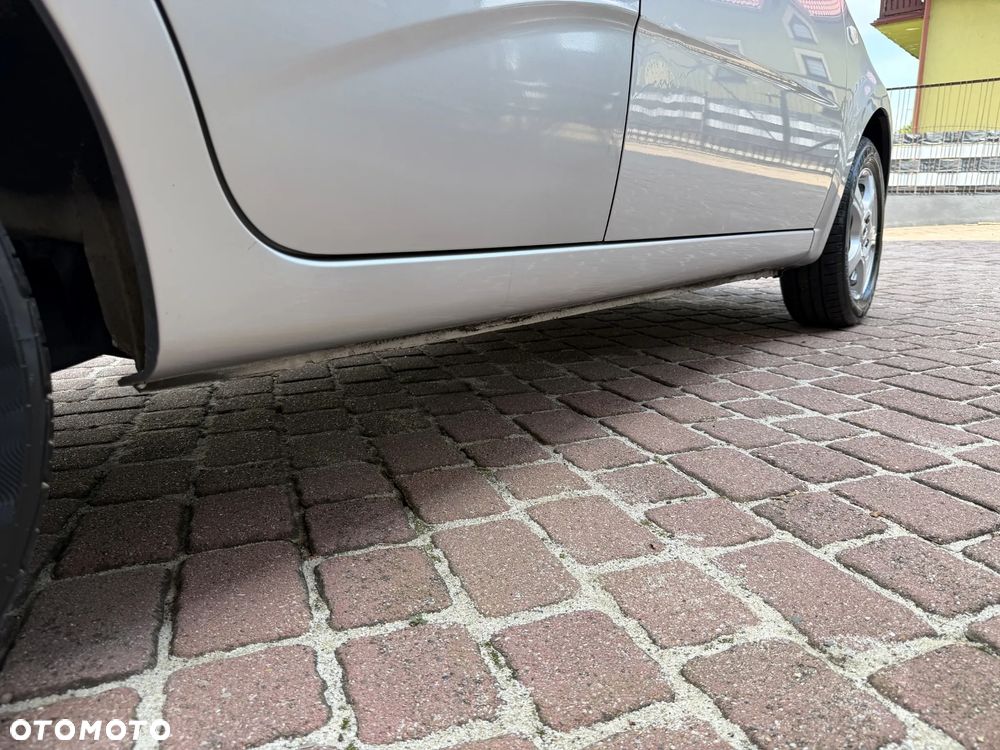 Chevrolet Aveo 1.2 LS - 14
