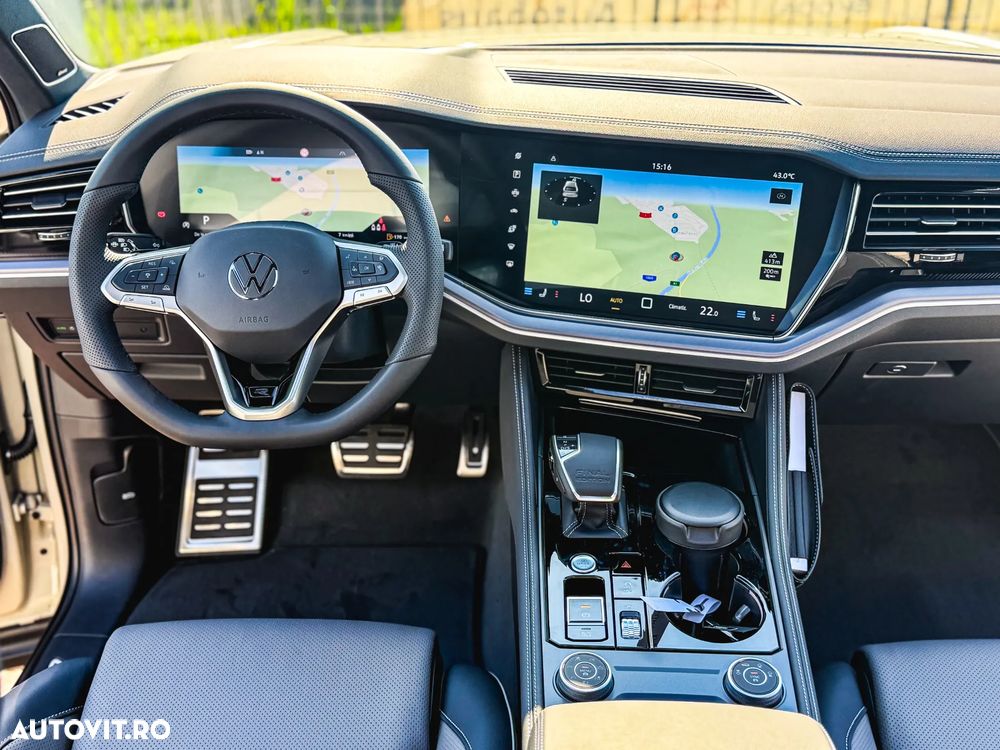 Volkswagen Touareg V6 TDI 4MOTION R-Line - 23