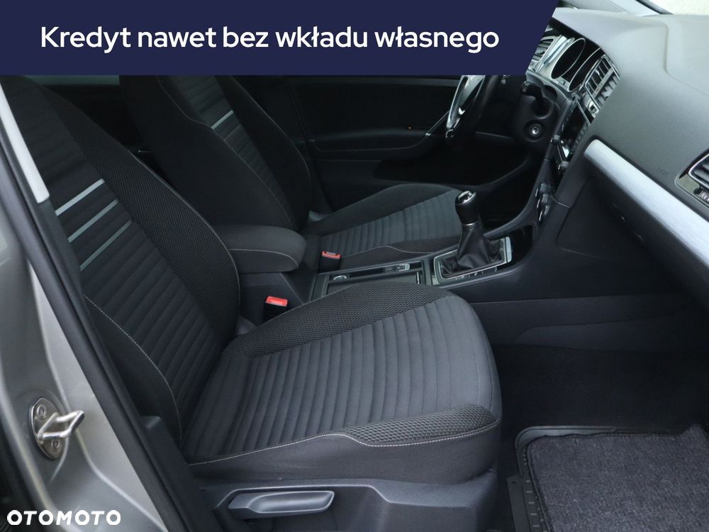 Volkswagen Golf - 11