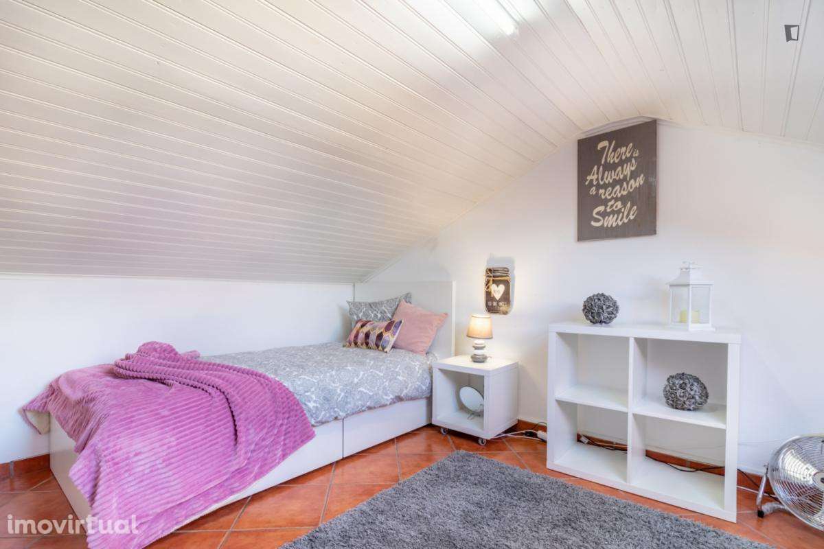 Quarto - localizado em Carcavelos Lisbon - Grande imagem: 2/12