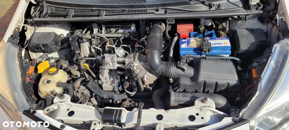 Toyota Yaris 1.4 D-4D - 16