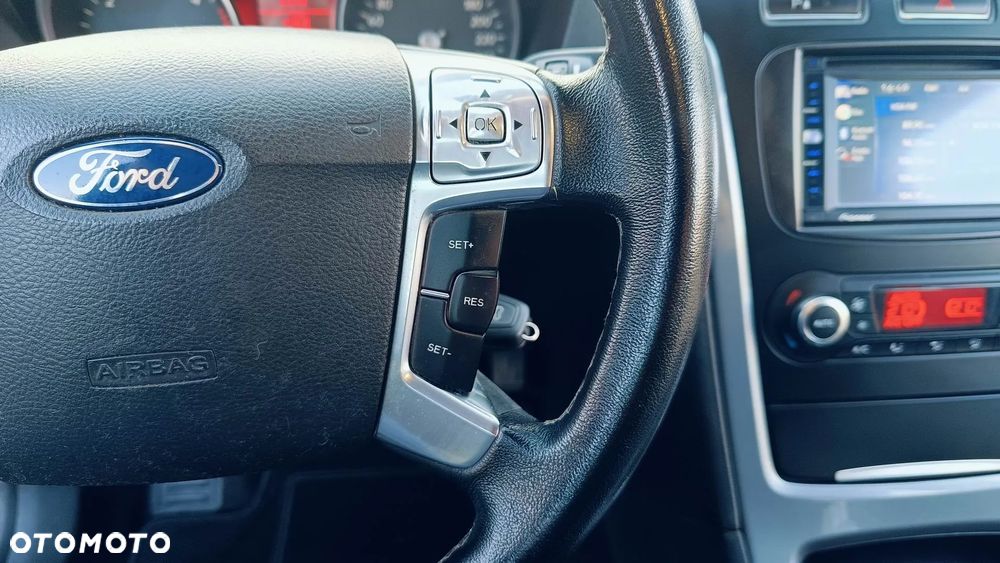 Ford Mondeo 1.6 TDCi Champions Edition - 33