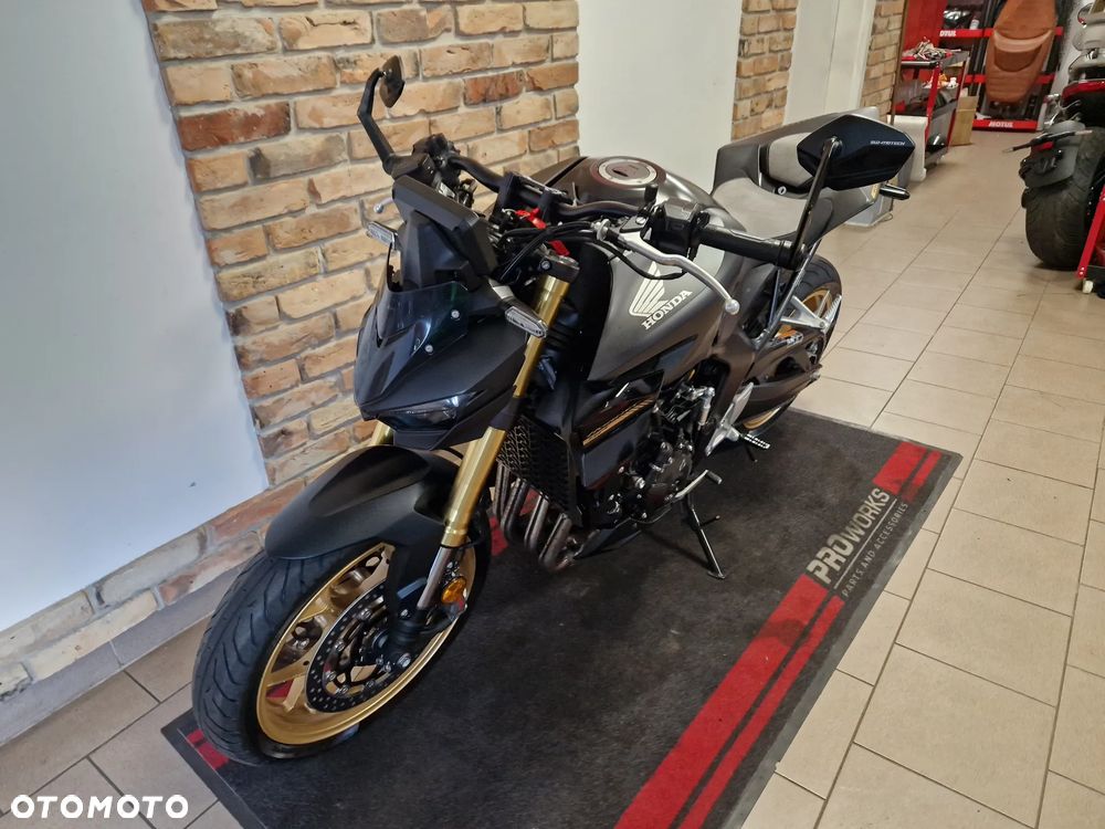 Honda Hornet - 6