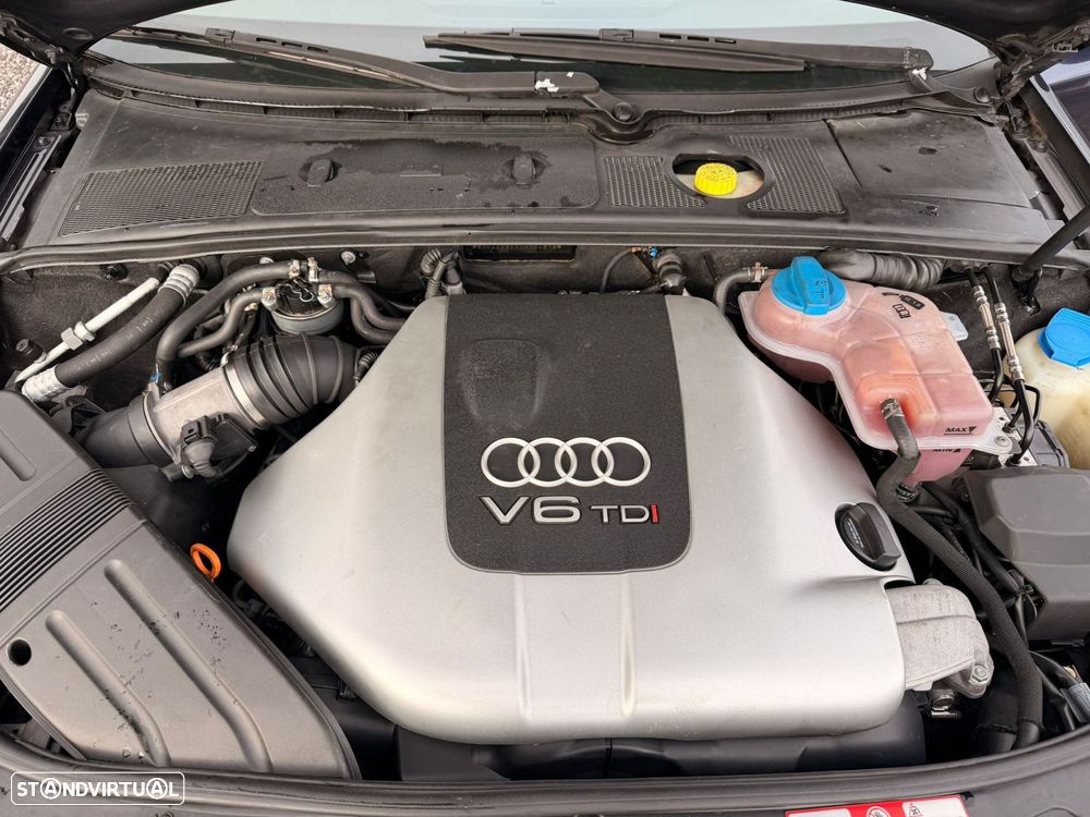 Audi A4 Avant 2.5 TDI quattro - 17